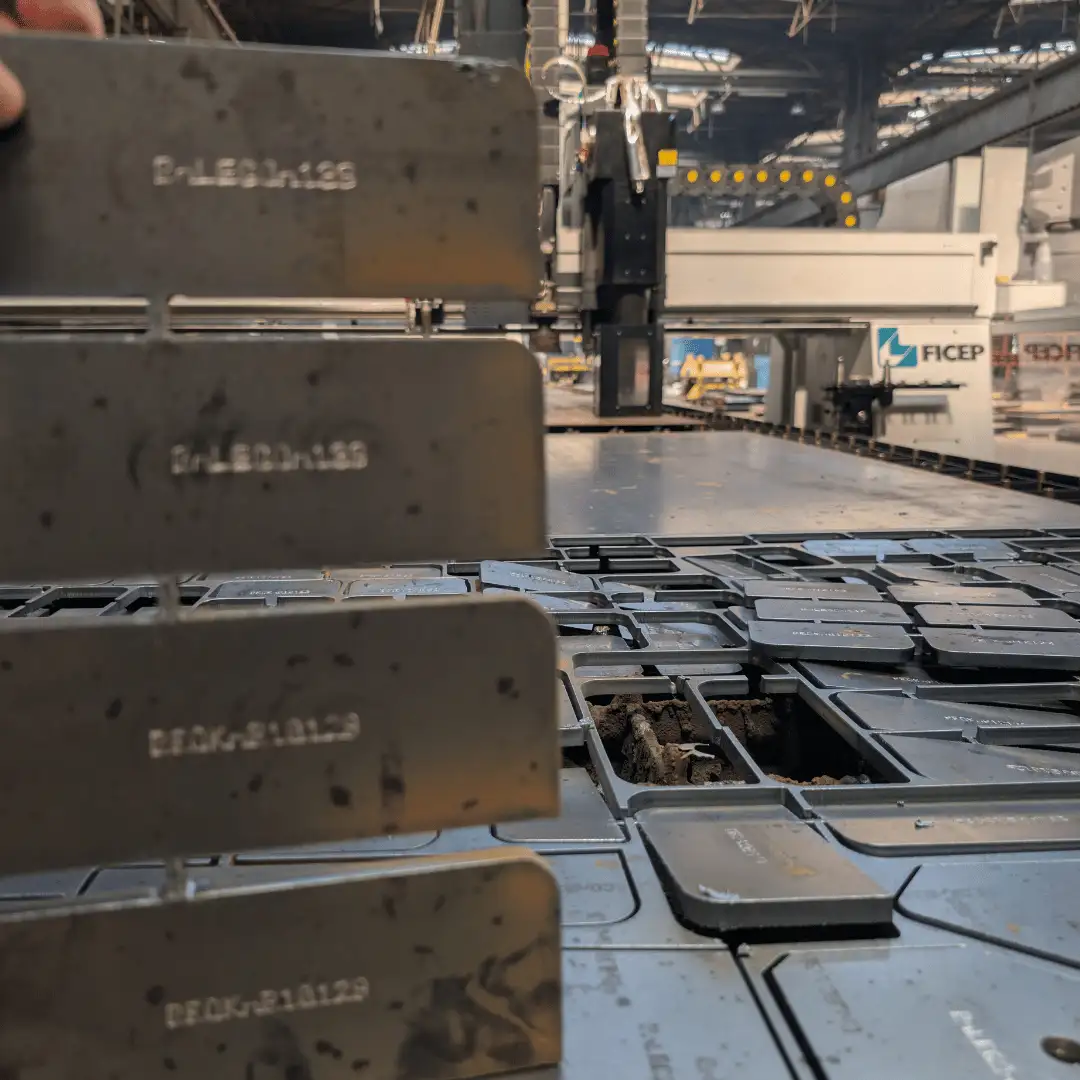 Odtwórz film: park maszynowy Montana Steel Service
